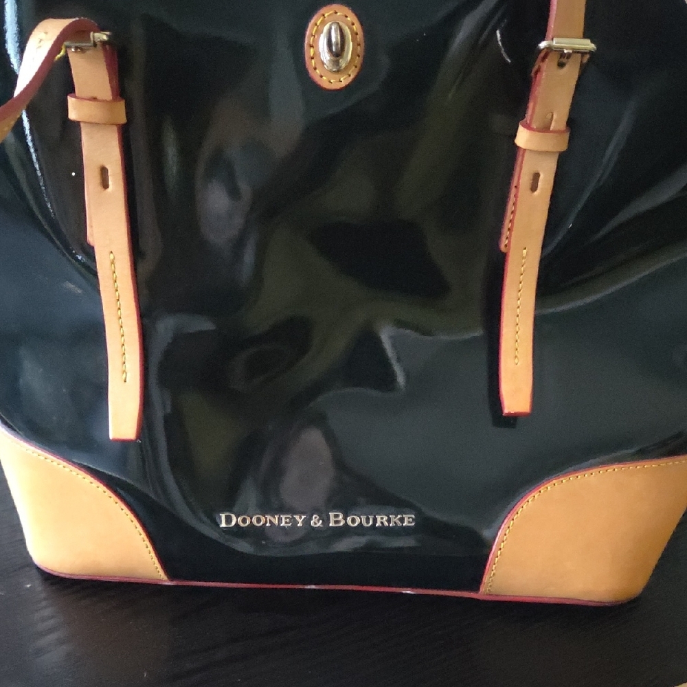 Dooney & Bourke Black and Tan Tote Bag - Picture 2 of 13